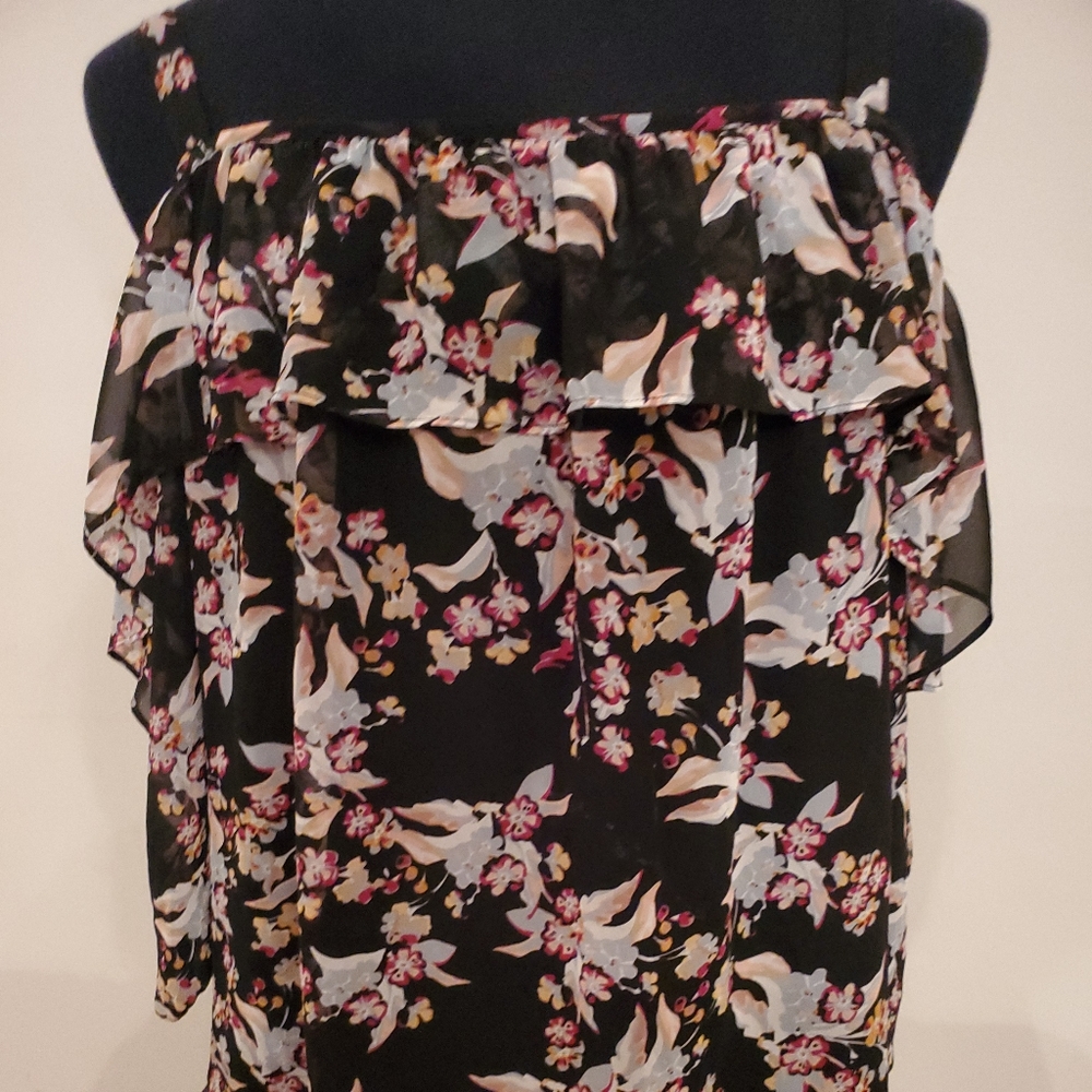 Cold should flowing blouse with ruffles